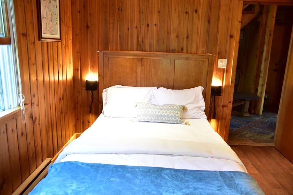 Quiet And Comfy 3Bed/2Bath - Chalet With Hot Tub. Cedar Zewnętrze zdjęcie