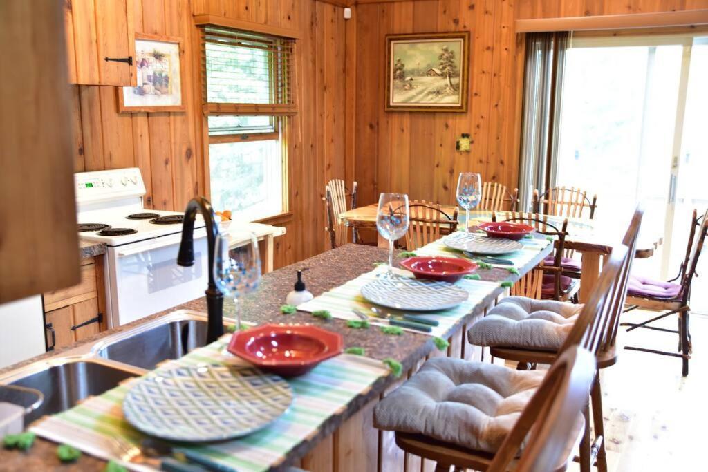 Quiet And Comfy 3Bed/2Bath - Chalet With Hot Tub. Cedar Zewnętrze zdjęcie