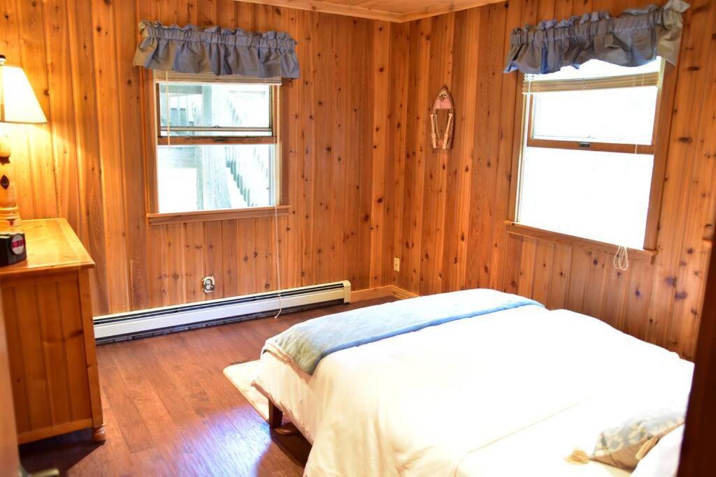 Quiet And Comfy 3Bed/2Bath - Chalet With Hot Tub. Cedar Zewnętrze zdjęcie