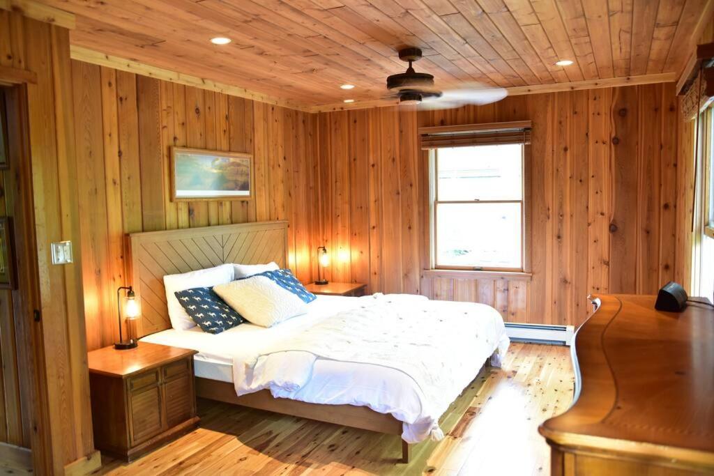 Quiet And Comfy 3Bed/2Bath - Chalet With Hot Tub. Cedar Zewnętrze zdjęcie