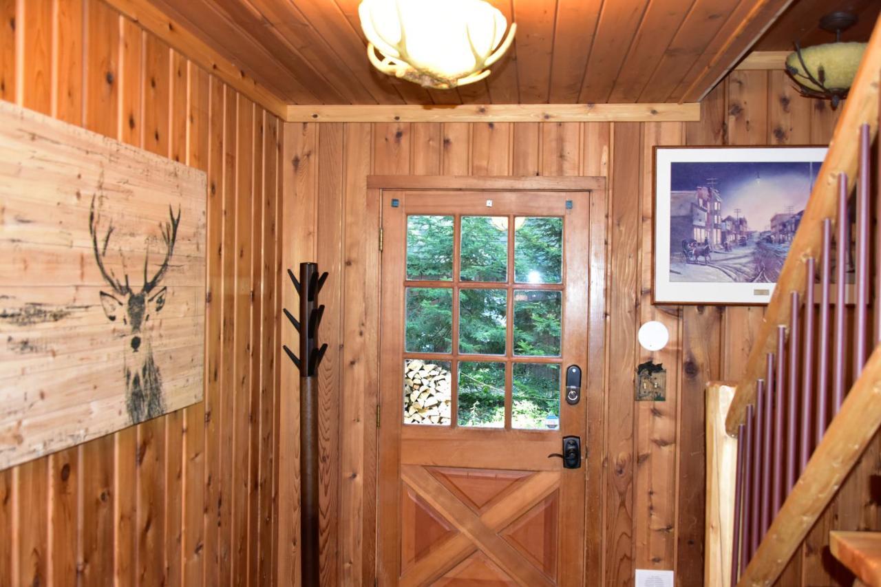 Quiet And Comfy 3Bed/2Bath - Chalet With Hot Tub. Cedar Zewnętrze zdjęcie